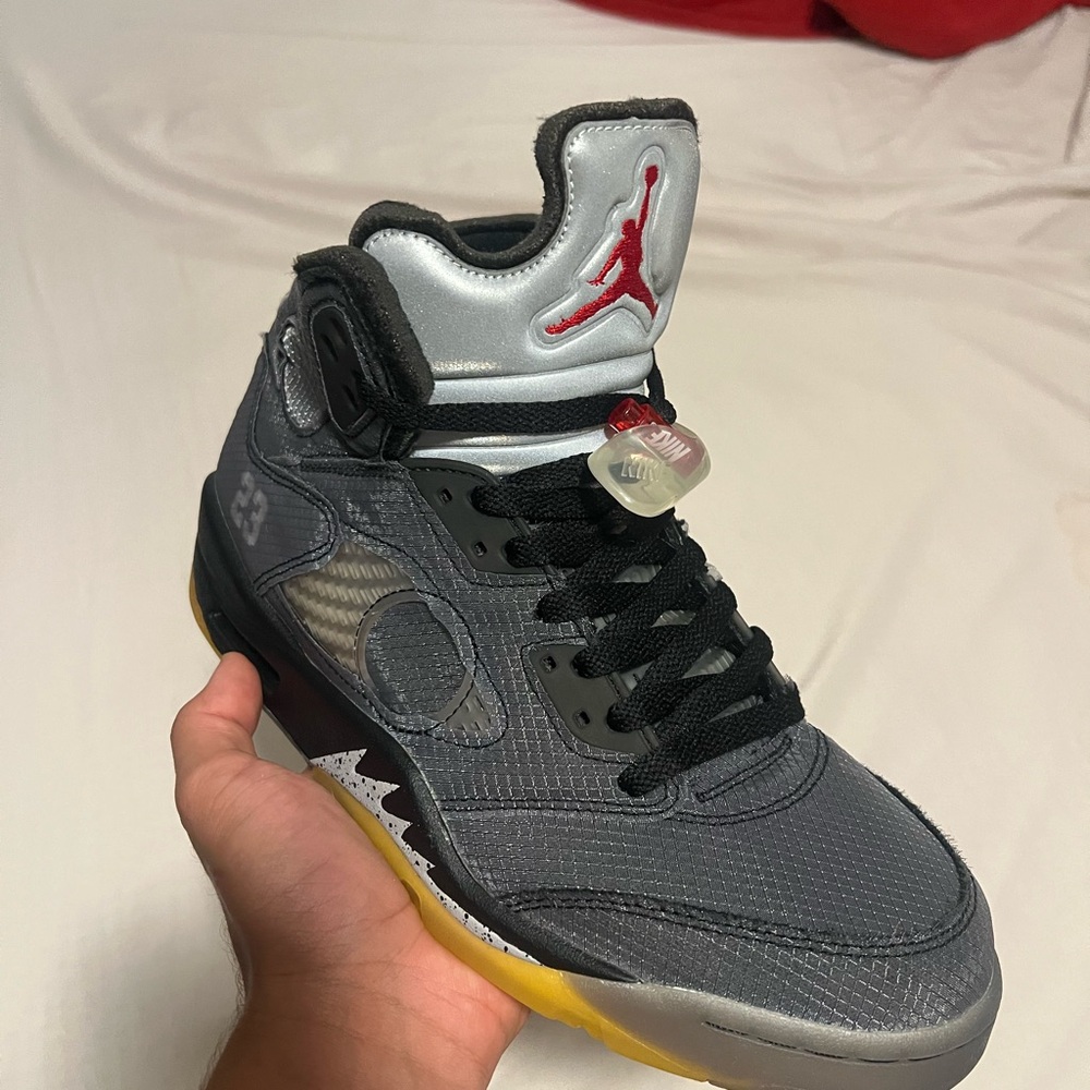 Off White x Jordan 5 Retro SP ‘Muslin’